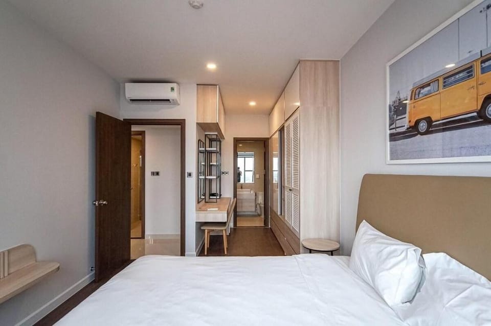 Luxury 2 bedrooms Saigon Royal. Apartment in Ho Chi Minh City