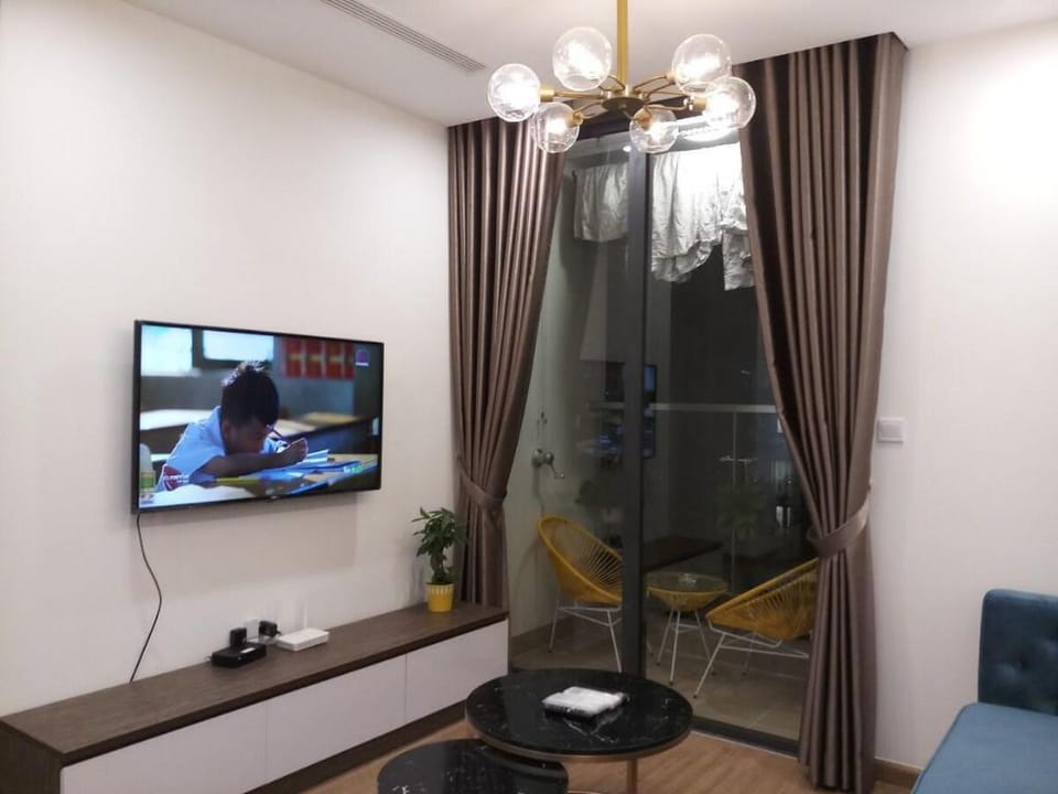 Class Apt 1BR Vinhomes Skylake Tower Apartment in Laos