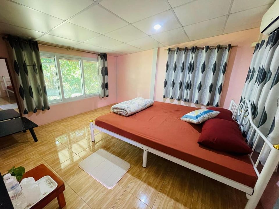 Hern Hug, เฮินฮักโฮมสเตย์ Vacation rental in Laos