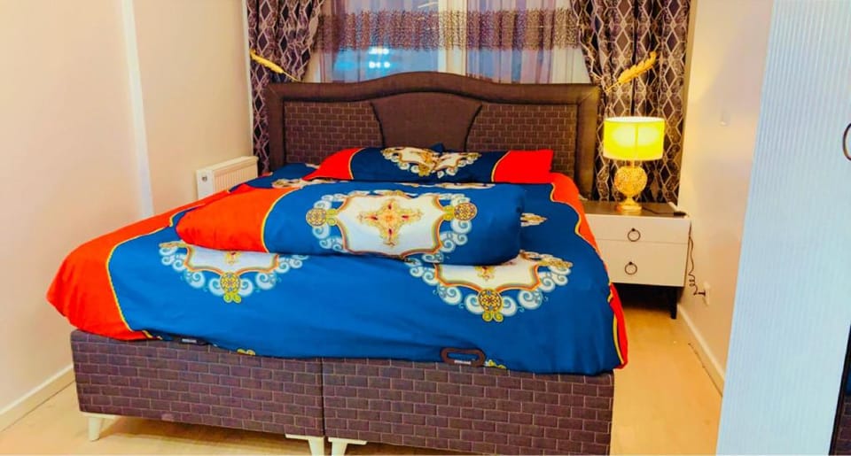 Lovely 2 Bed apartment with Big Garden & pool view Apartment in Istanbul