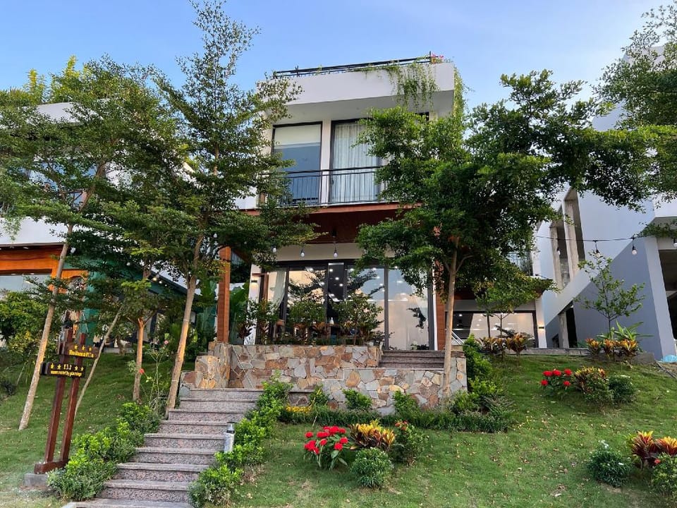 The Hanna Villa Venus Flamingo Vacation rental in Laos