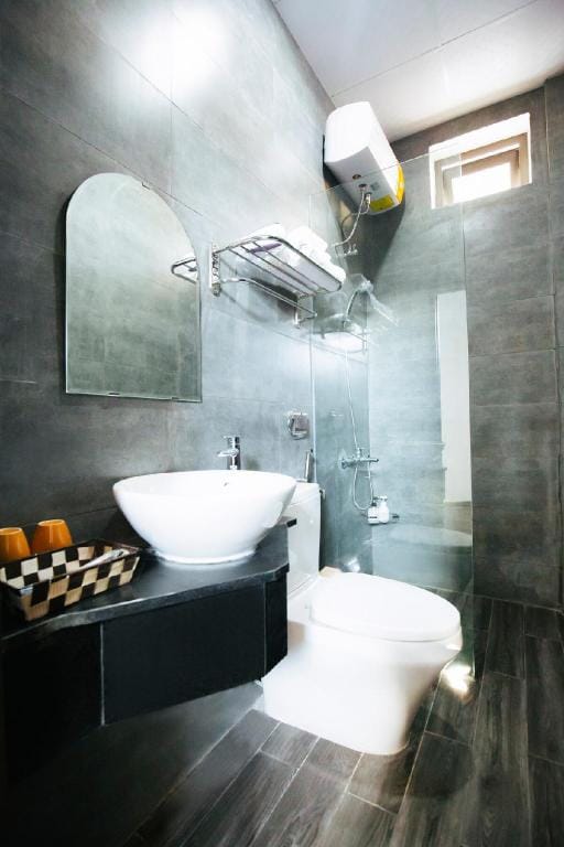 Dalat DVHome ▪ 2 BRs Apt ▪ Modern Street View Apartment in Dalat