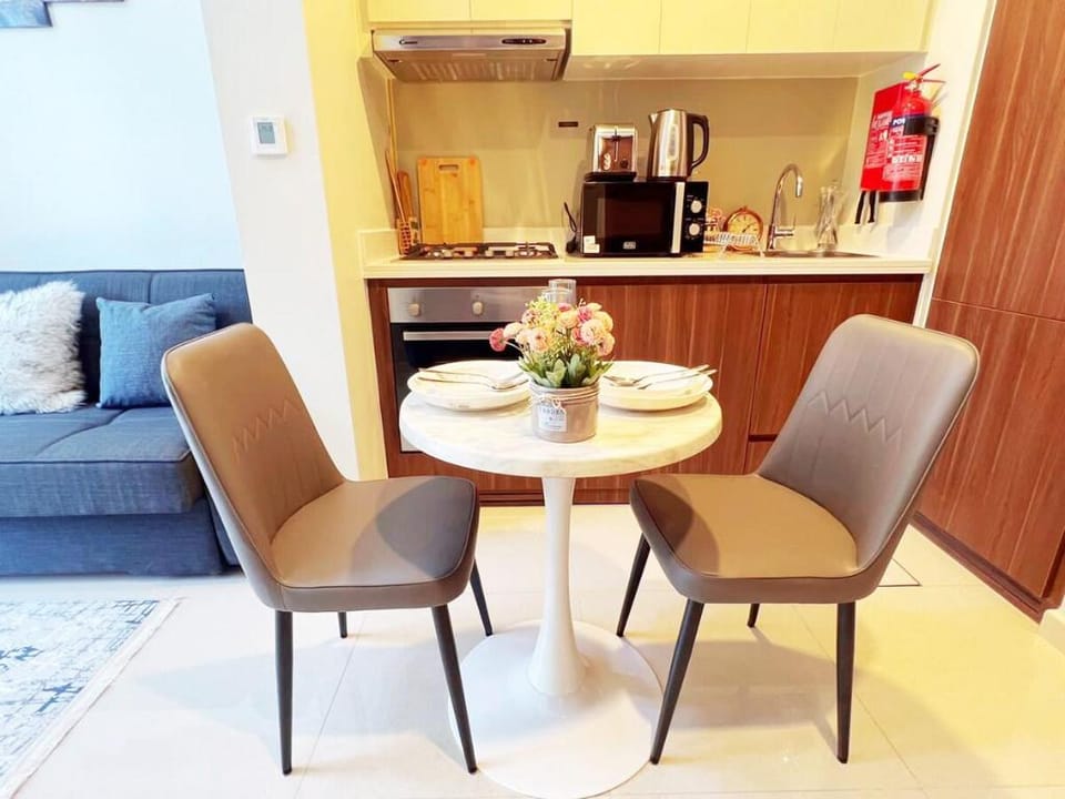 Stellar Holiday Homes-Reva Residence Business Bay Apartment in Dubai