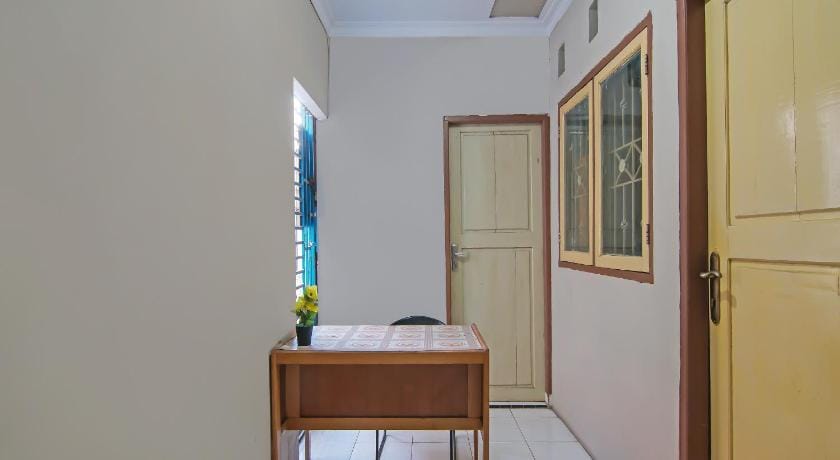 Hotel O Flamboyan 25 Homestay Syariah Hotel in West Sumatra, Indonesia
