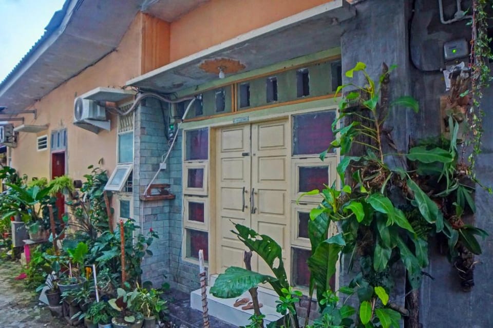 Hotel O La Khansa Homestay Syariah Hotel in Indonesia
