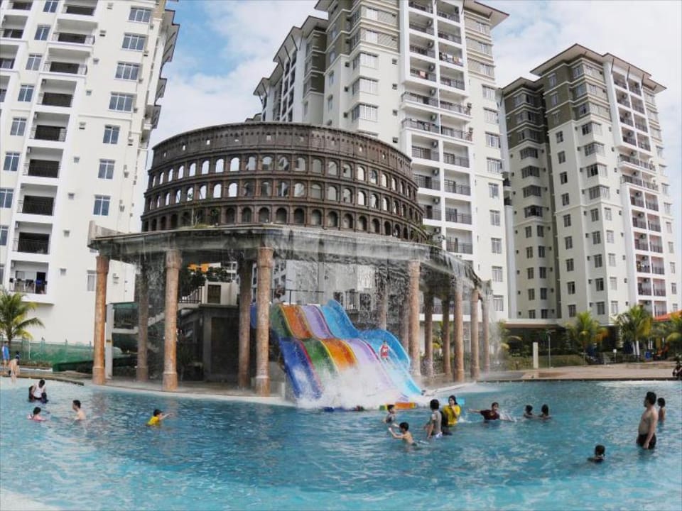 MY BEST  2 ROOMS Melaka FREE 4 WATERPARK TICKETS Apartment in Malacca