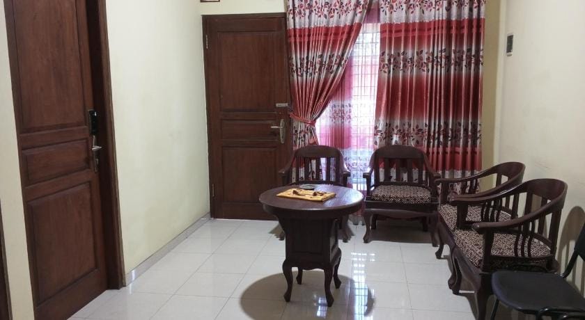 OYO Life 92543 Ratu Sakti Residence Syariah Hotel in Indonesia