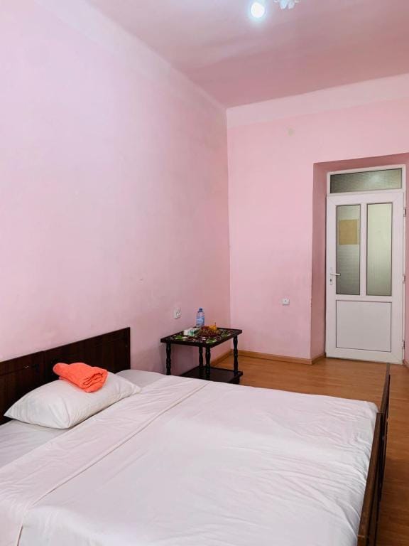 Private Room with balcony, Shared Bathroom Vacation rental in Yerevan