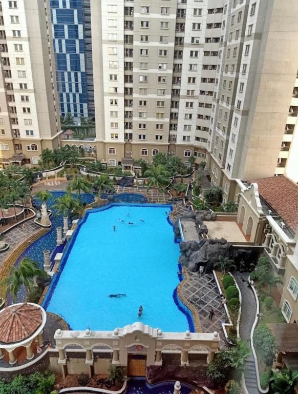 Affordable 2 Bedroom next to Mall CP (Apt Medit 1) Apartment in Jakarta
