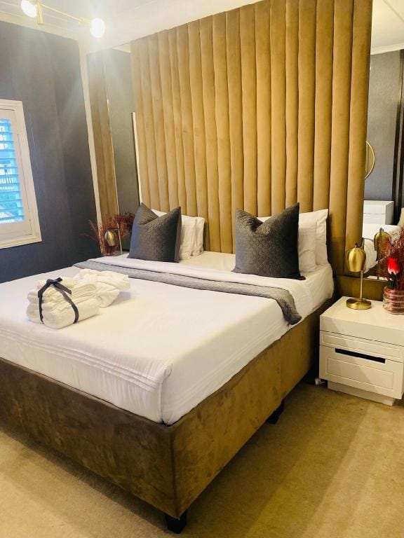 Self Catering Three Bedroom Apartment near Airport Apartment in Gauteng