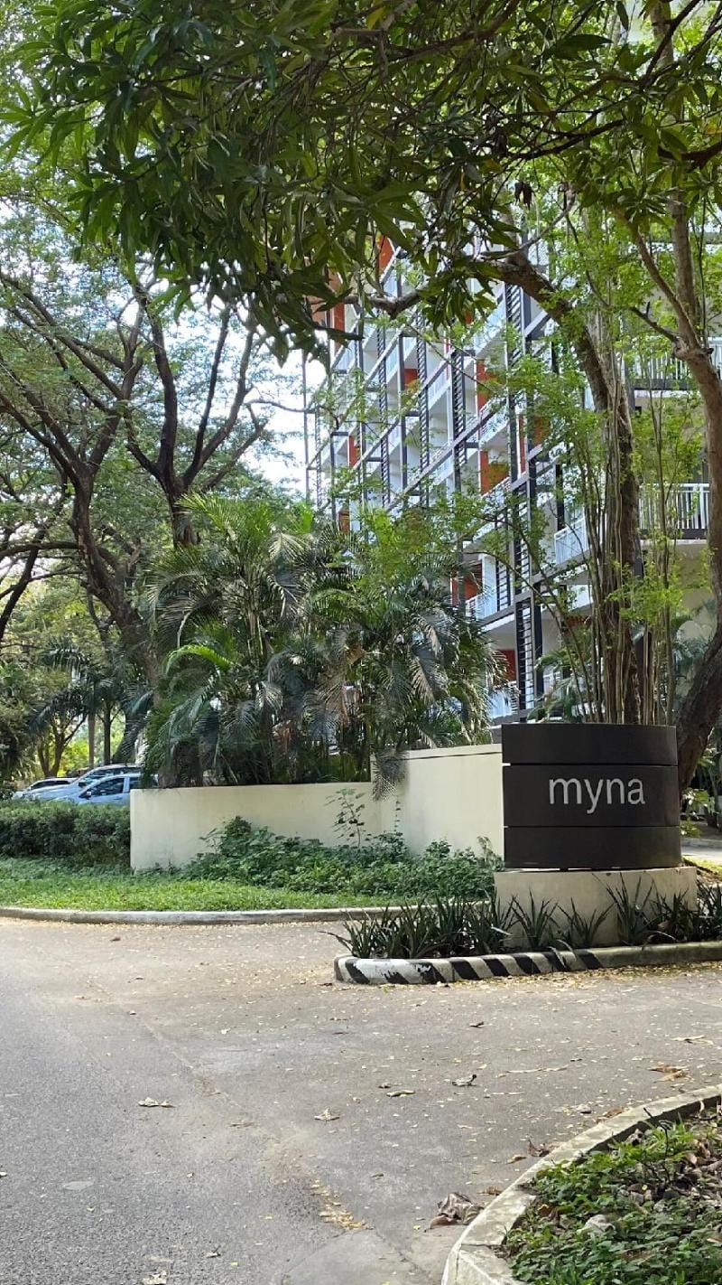 Pico De Loro Luxurious and Modern 1-BR loft condo Apartment in Nasugbu