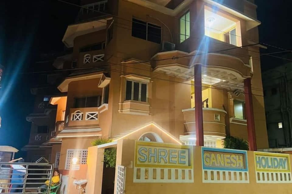 Goroomgo Shree Ganesh Holiday Resort Puri Hotel in Puri