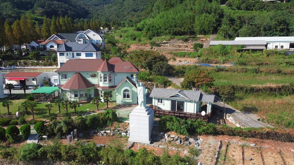 Namhae Ever Rose Pension Bed and Breakfast in South Korea
