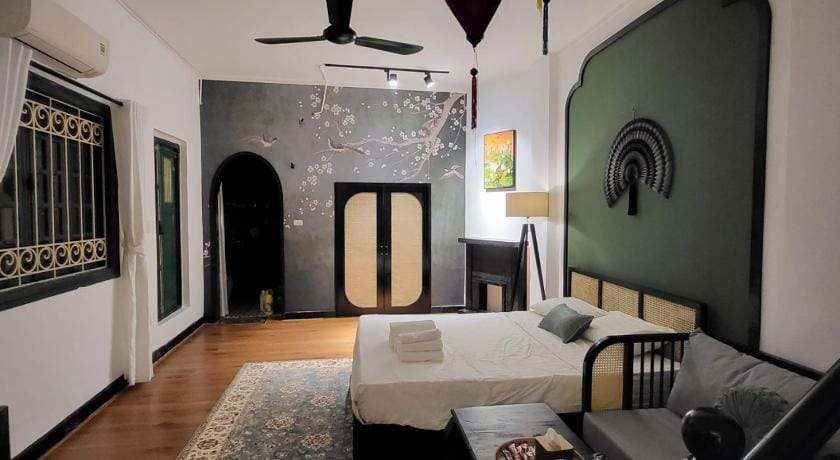 Ancient villa 108m2 duplex next to Hoan Kiem Lake Apartment in Hanoi