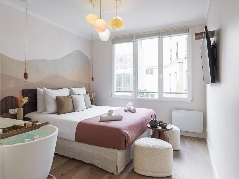 Ms.Champs Elysées Avenue Apartment in Paris