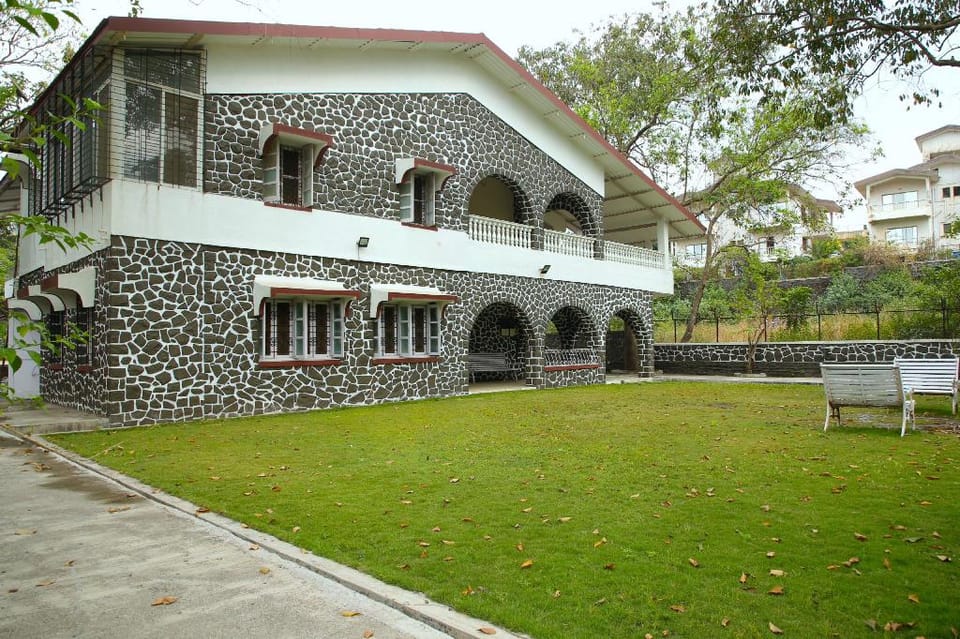 Eternelle Bungalow Vacation rental in Lonavla