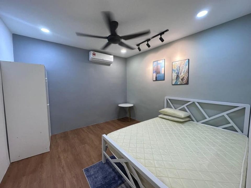Pelangi JB town KSL JBCC MidValley 16 paxs Vacation rental in Johor Bahru