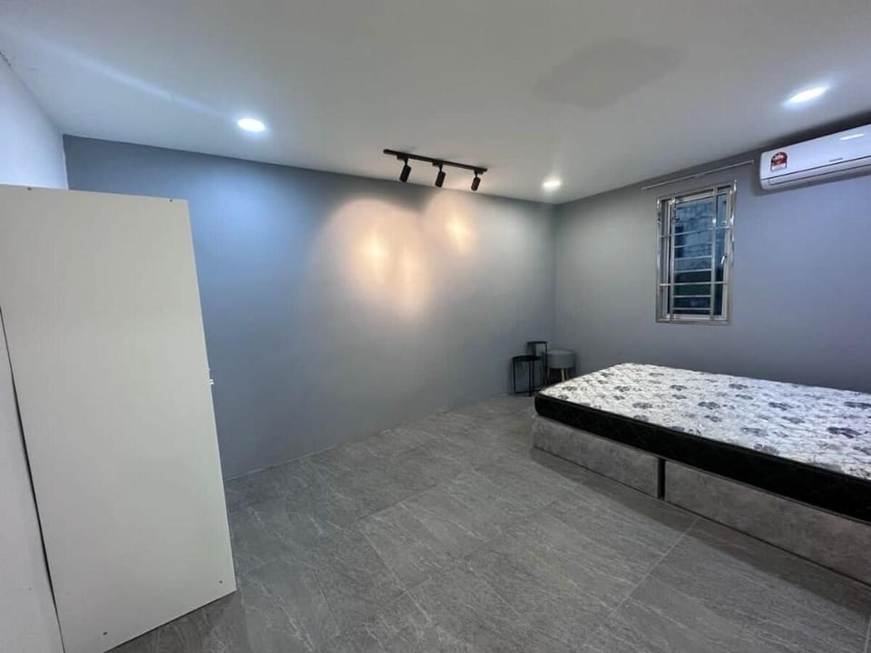 Pelangi JB town KSL JBCC MidValley 16 paxs Vacation rental in Johor Bahru