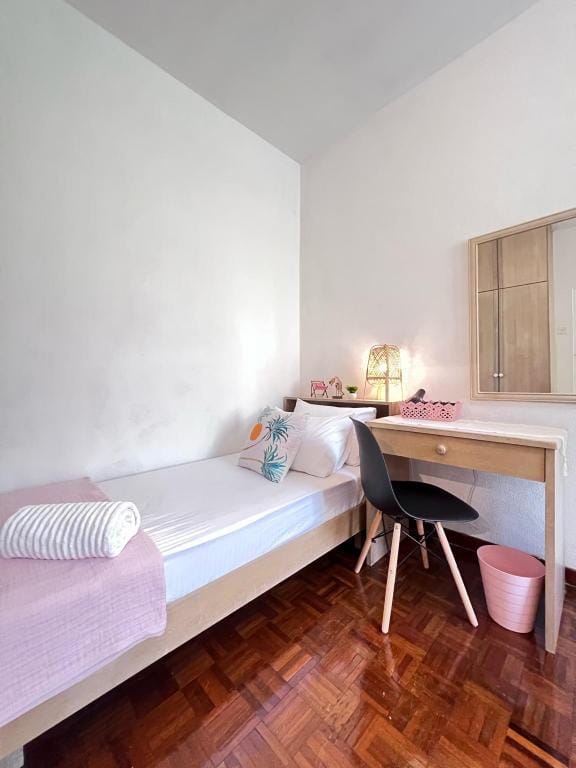 EE's Summer House | Homestay 3 min walk to beach  Apartment in Batu Ferringhi, Penang, Malaysia