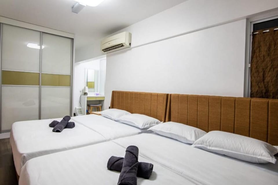 Maritime Suites 9 pax 142 Apartment in George Town
