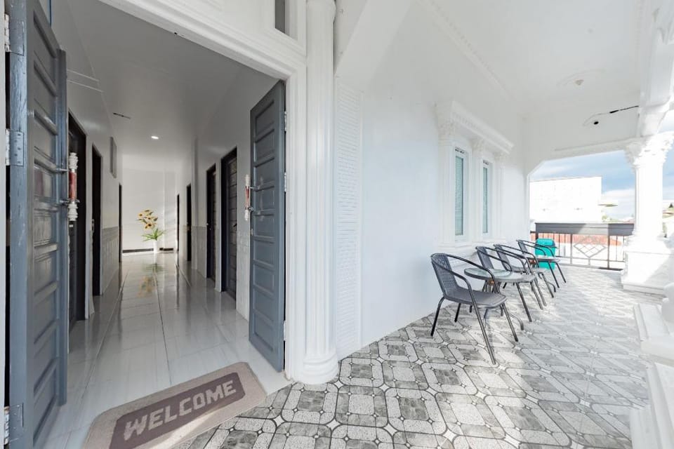 RedDoorz Syariah @ Hotel JK Veteran Buntok Hotel in Indonesia