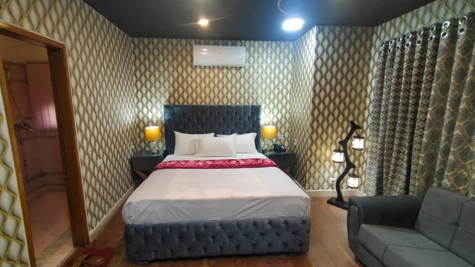 Royal Luxury Hotel Lahore Hotel in Lahore