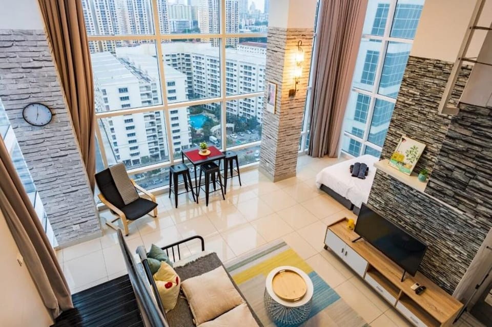 Maritime Seaview 10 Pax 121 Vacation rental in George Town