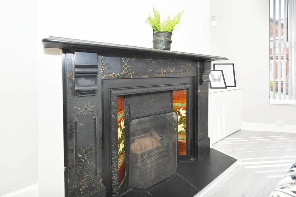 Heathfield House | Modern Four-Bedroom Home Vacation rental in Crewe