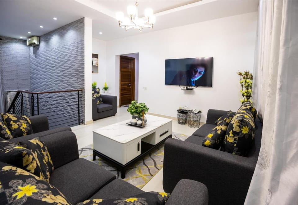 Rushmore Villa - Luxury Room Vacation rental in Lagos, Nigeria