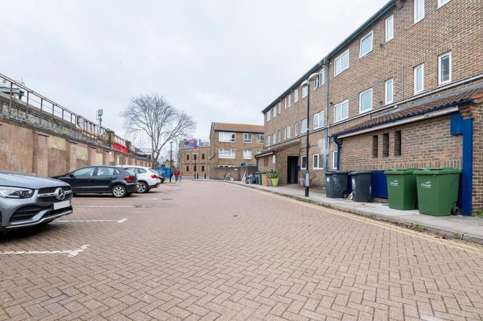 Riverside serviced apartments Apartment in City of Westminster