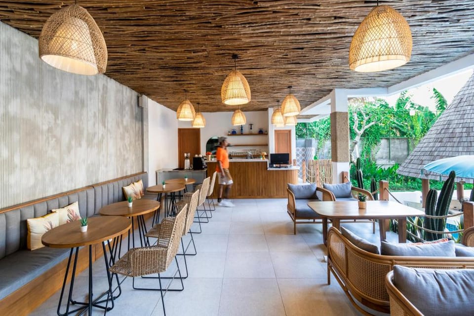 Roomates Surf Camp Canggu by Ini Vie Hospitality Hostel in North Kuta