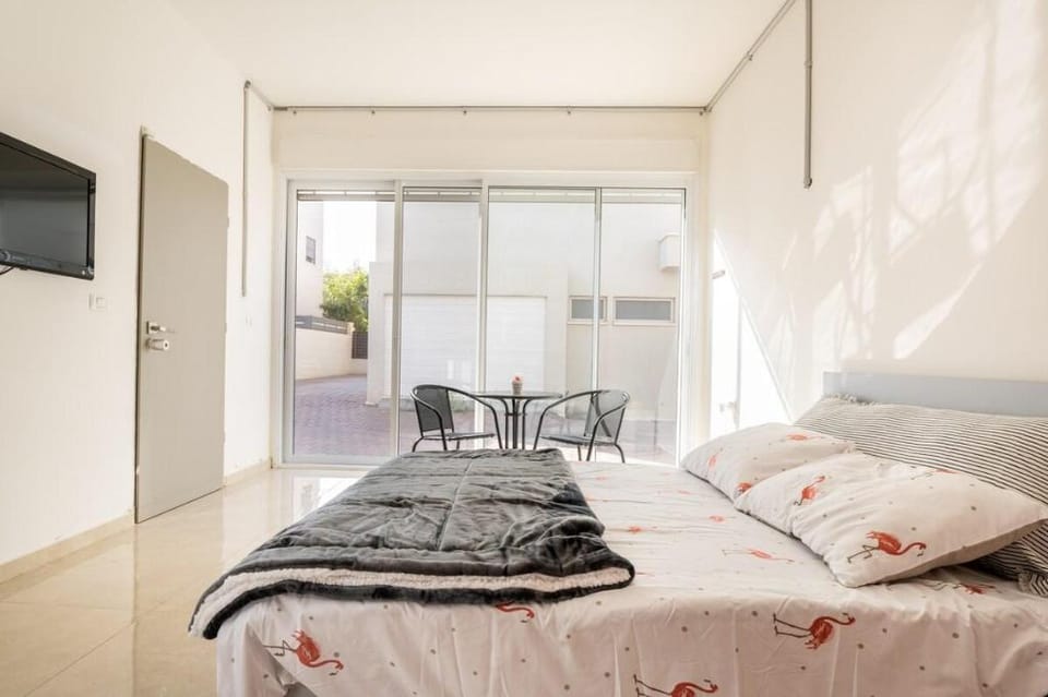 TNC - Elegant Studio, Atlit Beach 3 Minutes Drive Apartment in Haifa District