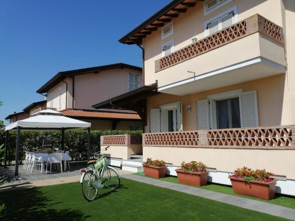 Beautiful villa with garden in Venice Villa in Porto Santa Margherita