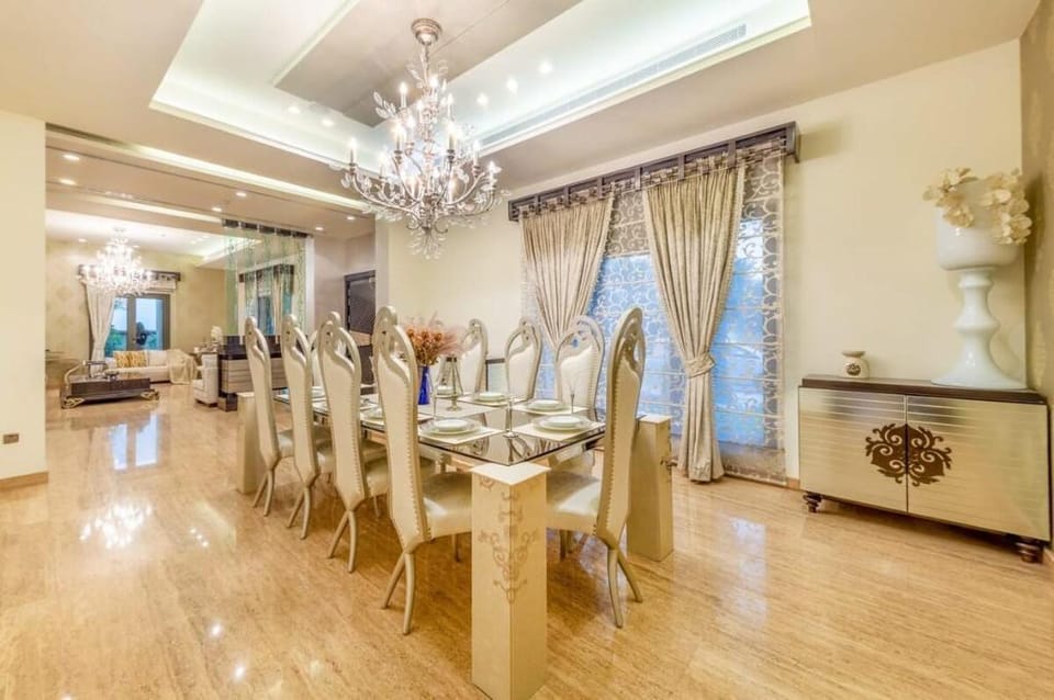 Ultra Lux 6BR Villa w theater private beach & pool Villa in Dubai