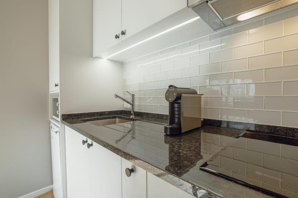 Crystal Palace Garden Stylish Apartment by Vacationy Apartment in Porto