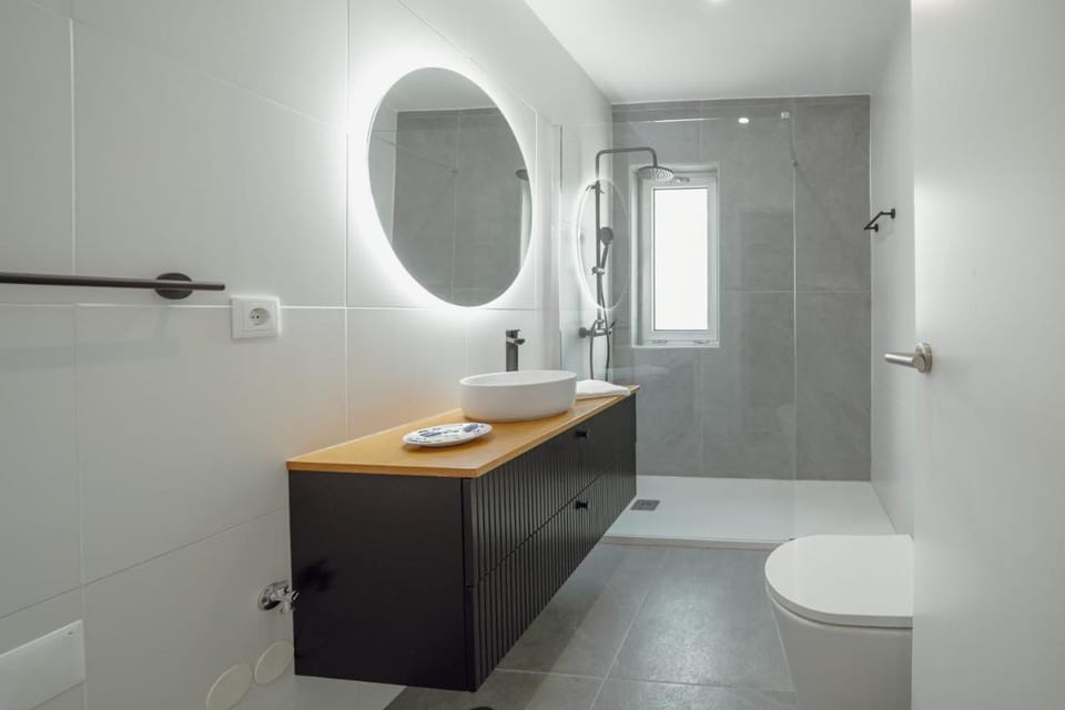 Crystal Palace Garden Stylish Apartment by Vacationy Apartment in Porto