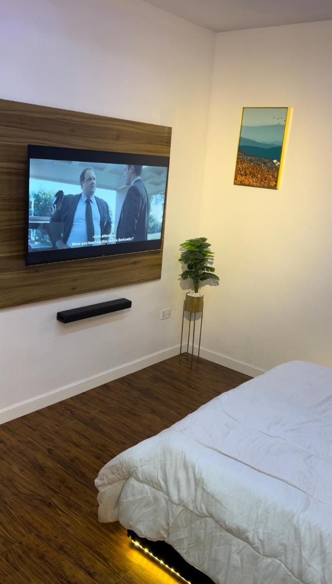 Lustro Serviced studio apt - central yaba Apartment in Lagos