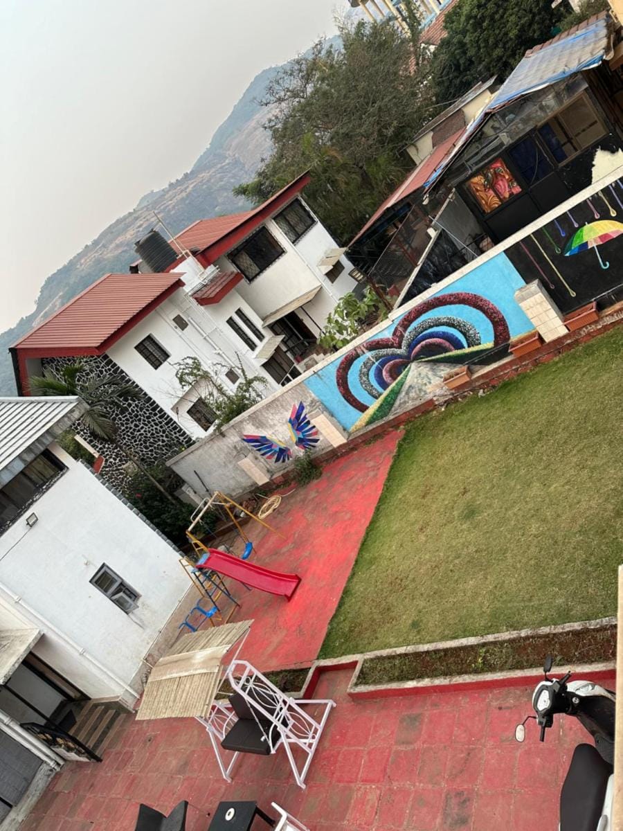 Vintage villa by mezbaan Villa in Lonavla