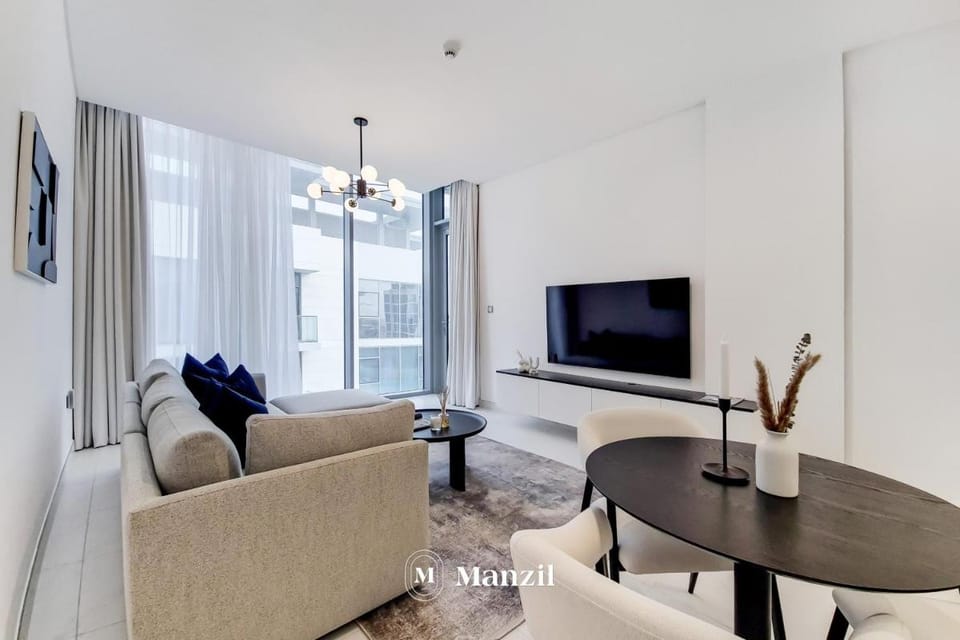 Modern waterfront 1 BR at District One Apartment in Dubai