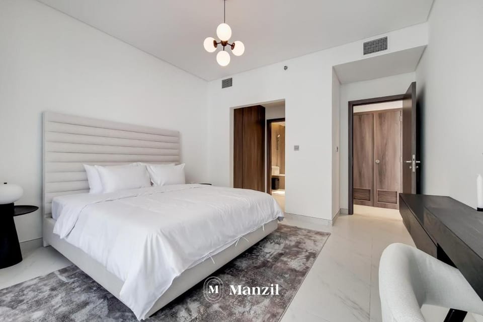 Spacious waterfront 1 BR at District One Apartment in Dubai