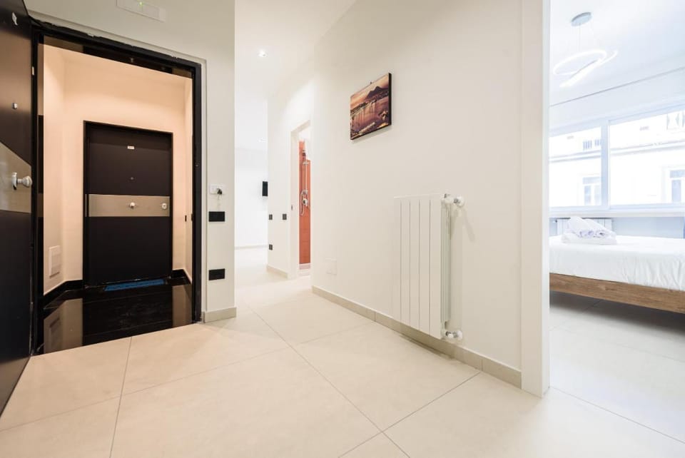 Via Niccolò Tommaseo 4 - appartamento 2 Apartment in Naples