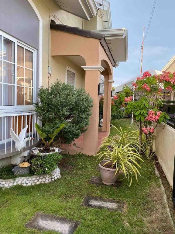 Fully Furnished House at Maribago Lapu-Lapu City1 Vacation rental in Lapu-Lapu City