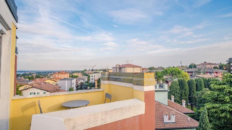 Loft ad un passo dal cielo - Italian Homing Apartment in Desenzano del Garda