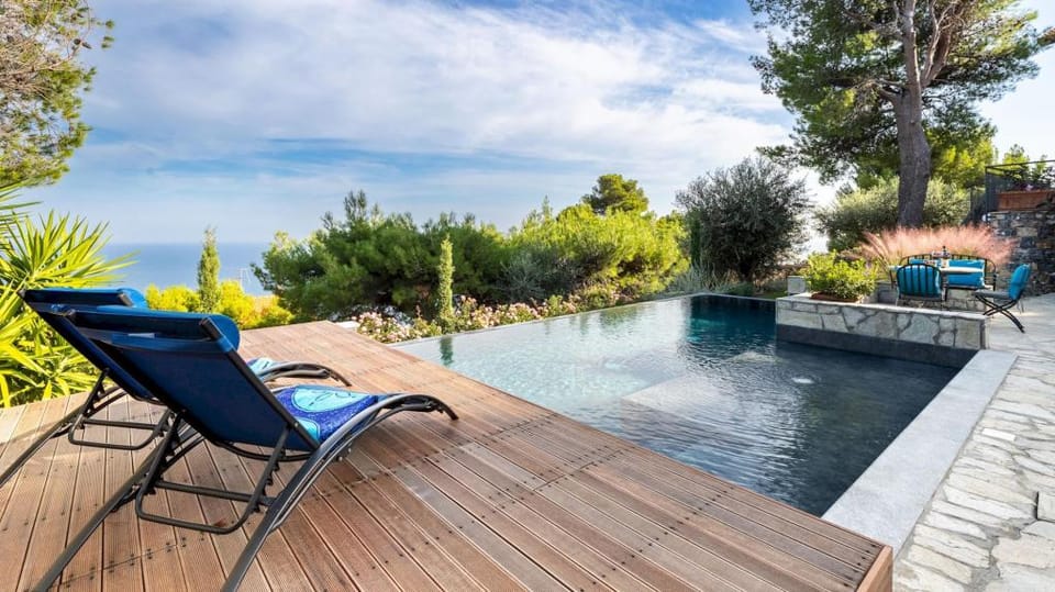 Villa Nel Blu 8 Apartment in Liguria