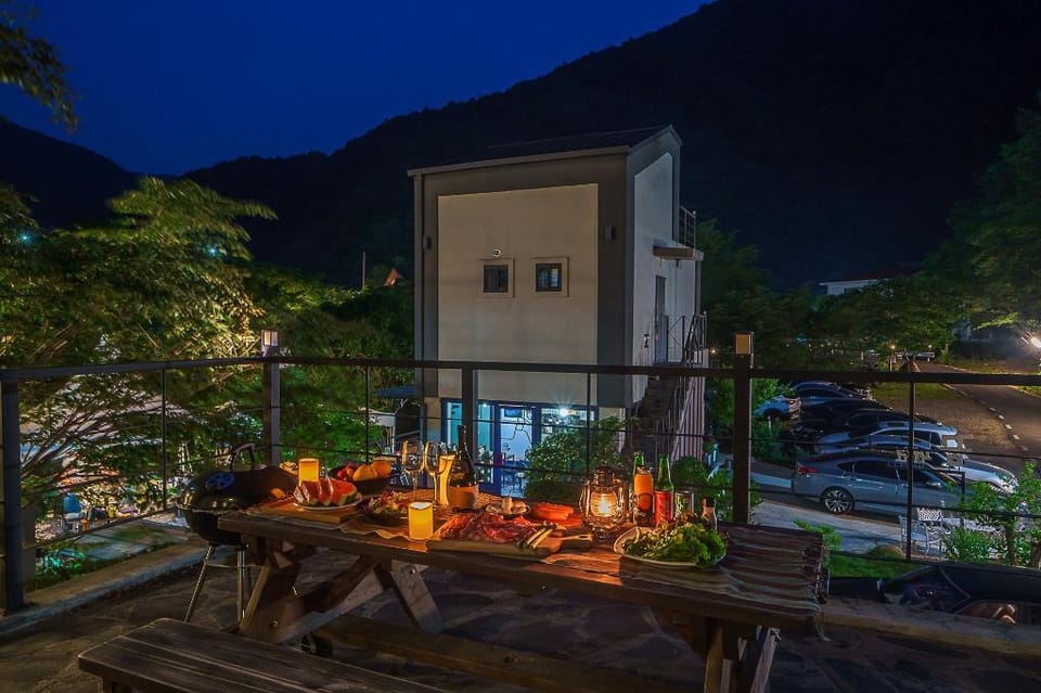 Hadong Ggum Pension Bed and Breakfast in South Korea