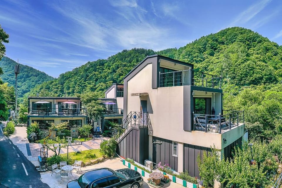 Hadong Ggum Pension Bed and Breakfast in South Korea