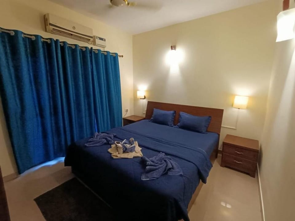 1BHK5 AC 100MBPS WiFi WM BackUp Candolim Homestay Apartment in Candolim