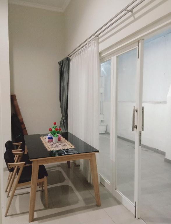 Emerald G1 Vacation rental in Batu