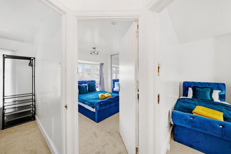 Entire house - 3bed Cozy House Parking Wifi Apartment in London