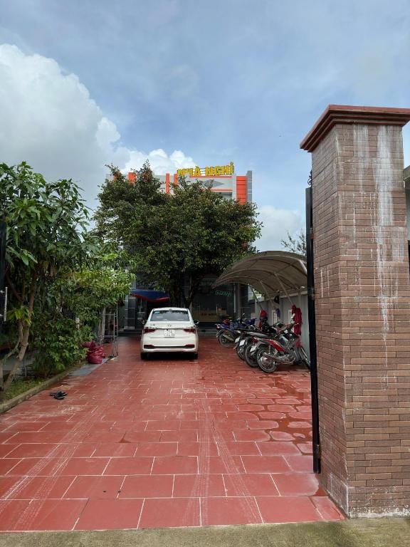 SAO KHUE MOTEL Apartment in Vietnam